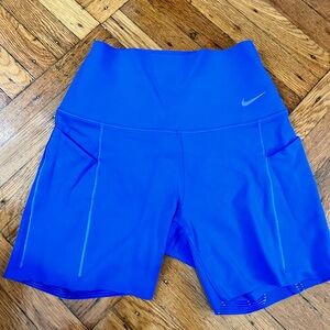 Nike Women’s Universa Dri Fit 5” shorts